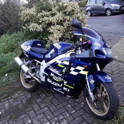 96 Suzuki GSX-R 750