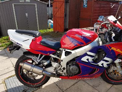 98 Honda CBR 900 RR Fireblade