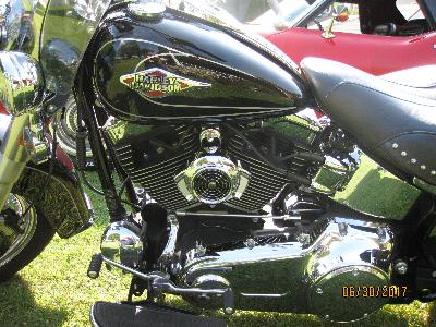 10 Harley-Davidson FLSTC Heritage Softail Classic