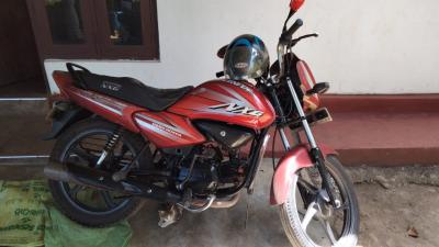 11 Hero Honda Splendor NXG