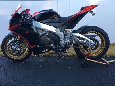 12 Aprilia RSV4 Factory APRC