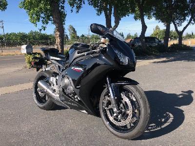 14 Honda CB1000R