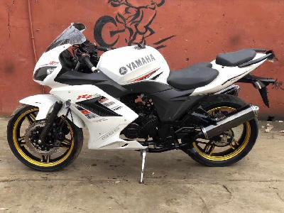 17 Yamaha YZF-R3